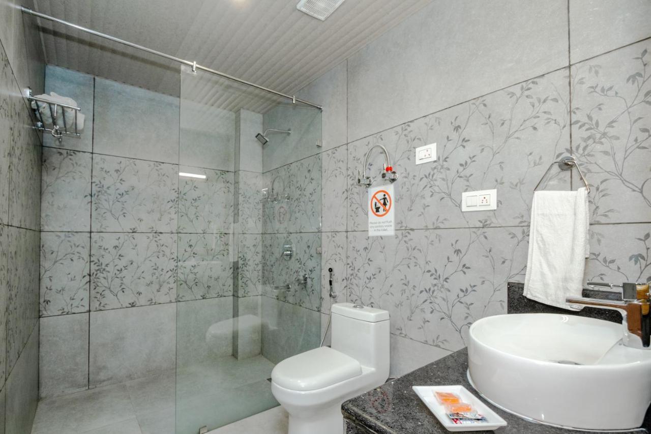 فندق Vaibhav Regency مايالي المظهر الخارجي الصورة